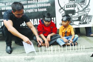 candle lighting bren 012