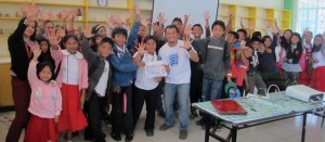 WE SUPPORT. Students of Bonifacio Elementary School in Baguio City show their support for the teachers’ campaign to increase the monthly minimum wage to P25,000 last February 24. Photo courtesy of ACT-Cordillera