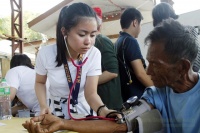 2016_1225medmission01-dee.jpg