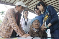 2016_1225medmission02-dee.jpg