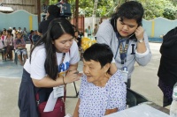 2016_1225medmission05-dee.jpg